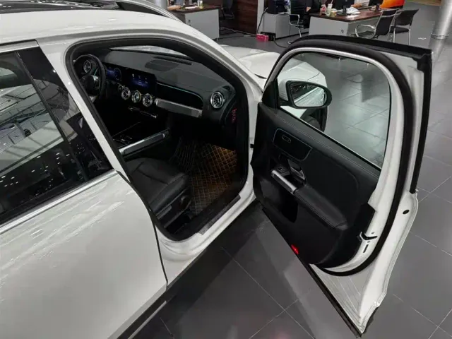 Mercedes-Benz GLB-Class — Фото автомобиля 20