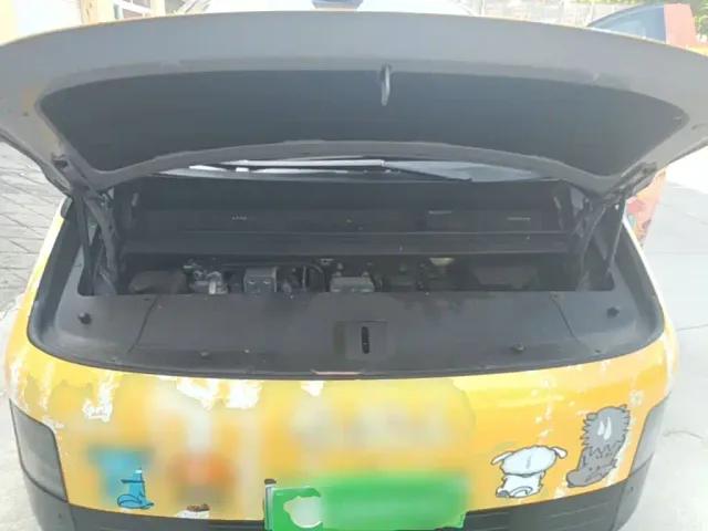 Li Auto MEGA — Фото автомобиля 19