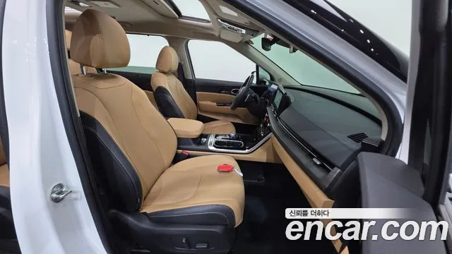 Kia Carnival Generation 4 — Фото автомобиля 15