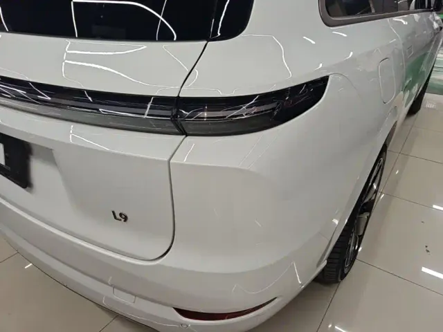 Li Auto L9 — Фото автомобиля 7