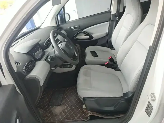 Leapmotor T03 — Фото автомобиля 14