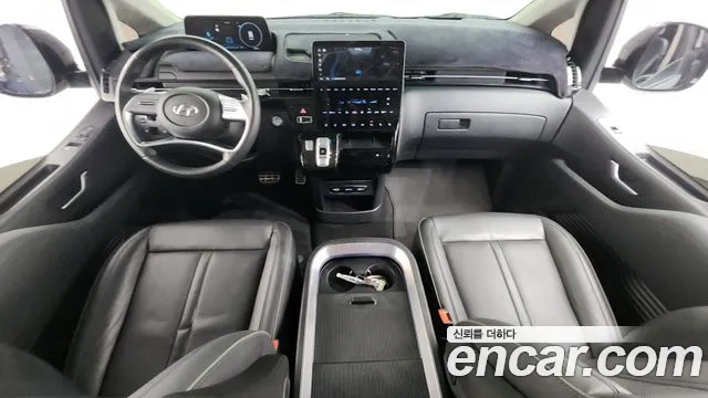 Hyundai Staria Staria 4WD Lounge 9 мест — Фото автомобиля 7