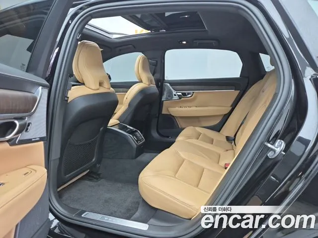 Volvo S90 — Фото автомобиля 12