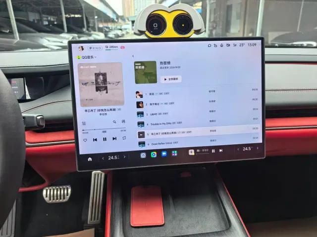 Xiaomi SU7 — Фото автомобиля 9