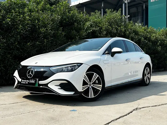 Фотография автомобиля — Mercedes-Benz EQE