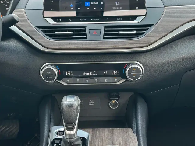 Nissan Teana — Фото автомобиля 21