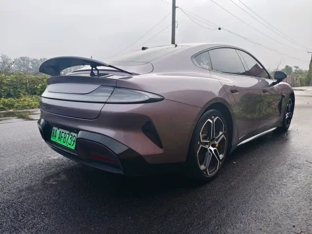 Xiaomi Auto Xiaomi SU7 2024 RWD Ultra Long Range Advanced Smart Driving Pro Edition — Фото автомобиля 4