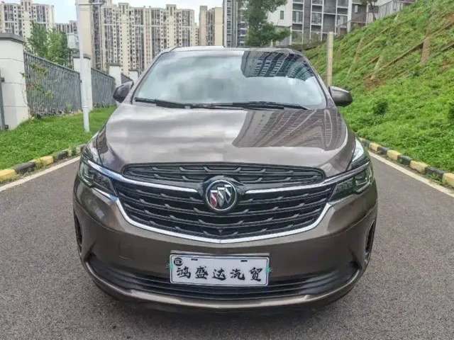 Buick GL8 — Фото автомобиля 2