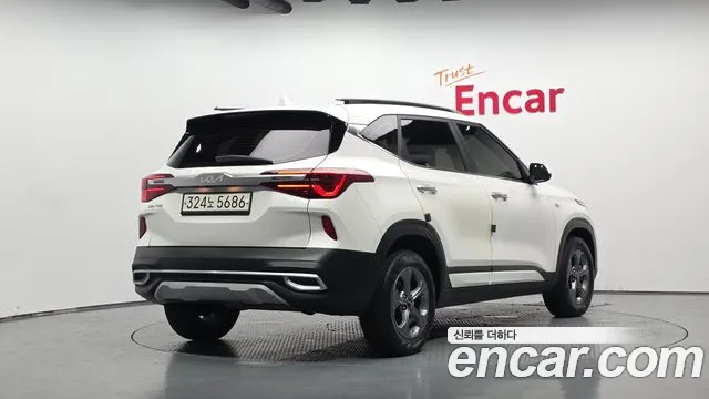 Kia Seltos Seltos Бензин 1.6 турбо 2WD — Фото автомобиля 2