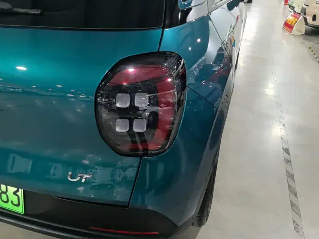 GAC Aion UT — Фото автомобиля 7