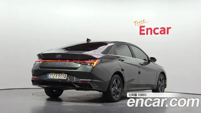 Hyundai Avante — Фото автомобиля 2