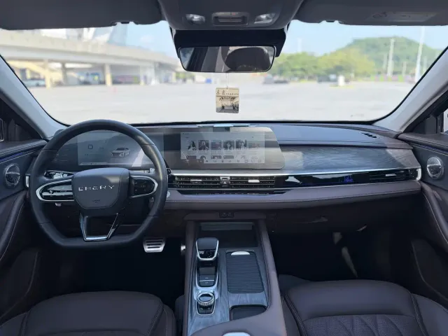 Chery Arrizo 8 — Фото автомобиля 10
