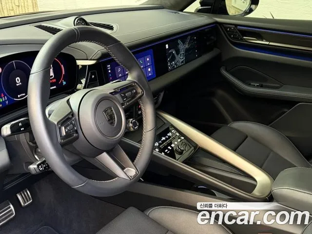 Porsche Macan Electric — Фото автомобиля 7