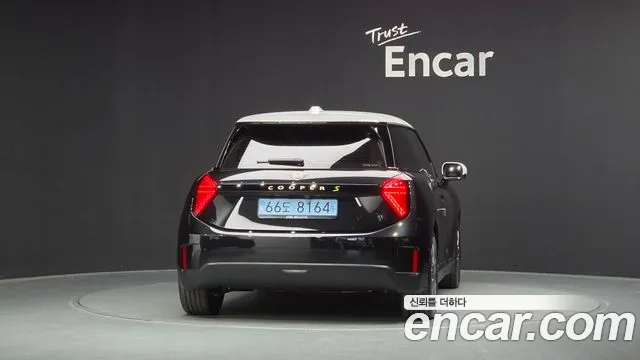 MINI Cooper 4th Gen — Фото автомобиля 4
