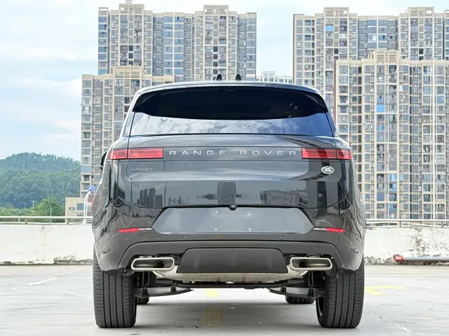Land Rover Range Rover Sport — Фото автомобиля 23