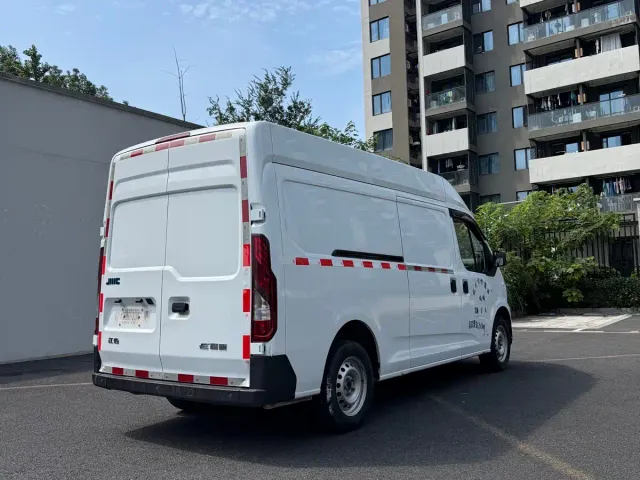 JMC E-Fushun — Фото автомобиля 7