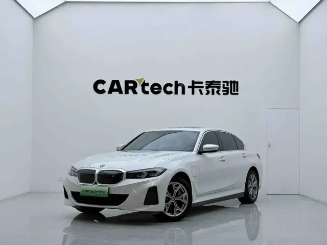 Фотография автомобиля — BMW i3
