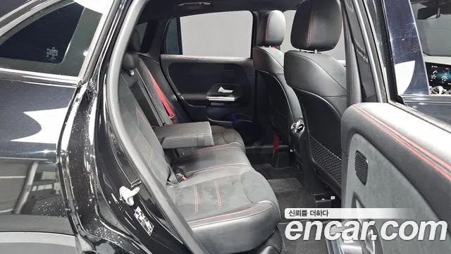 Mercedes-Benz GLA-Class — Фото автомобиля 11