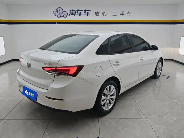 Buick Excelle — Фото автомобиля 3