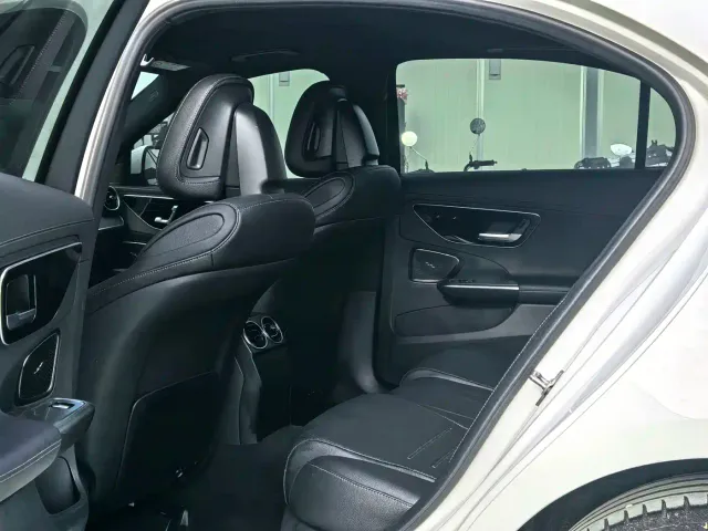 Mercedes-Benz C-Class — Фото автомобиля 5