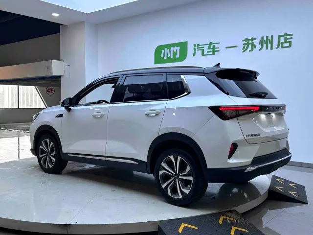 Wuling Asta — Фото автомобиля 5