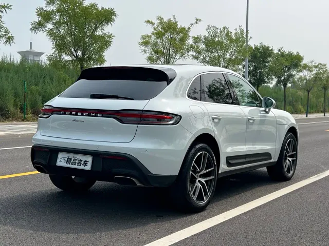 Porsche Macan — Фото автомобиля 9