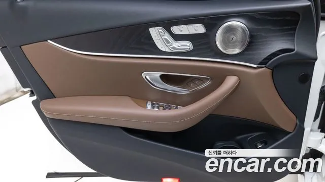 Mercedes-Benz E-Class W213 — Фото автомобиля 15