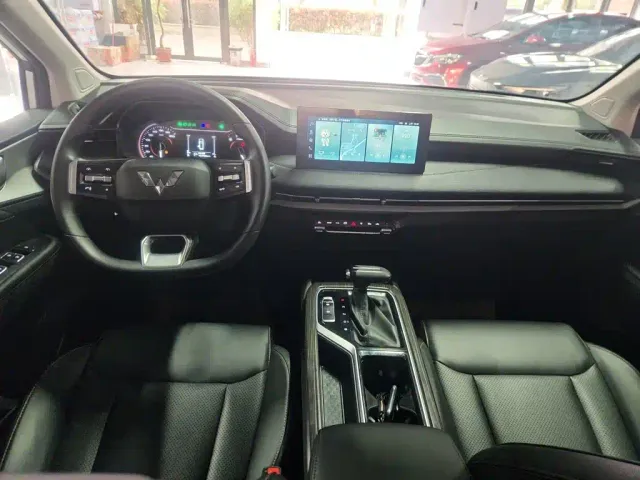 Wuling Jiachen — Фото автомобиля 5