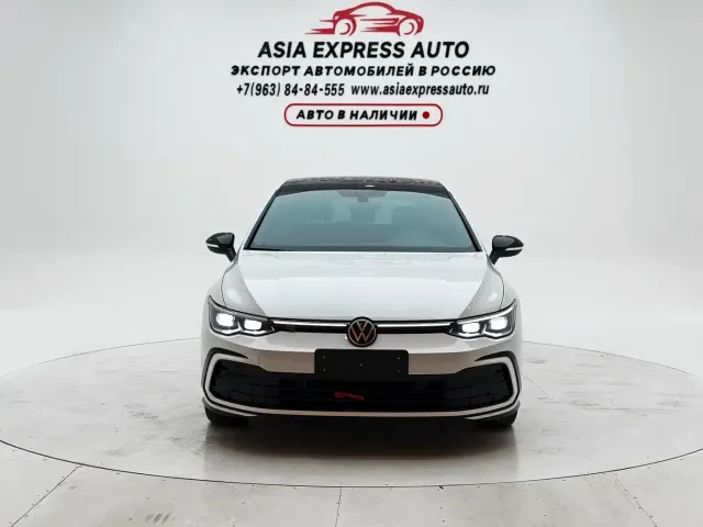 Volkswagen Golf — Фото автомобиля 2