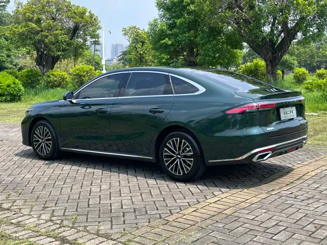 Geely Emgrand — Фото автомобиля 4
