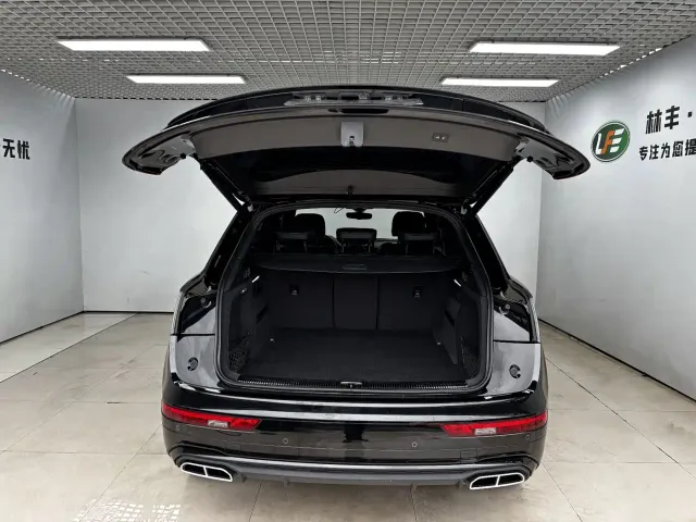 Audi Q5L — Фото автомобиля 27