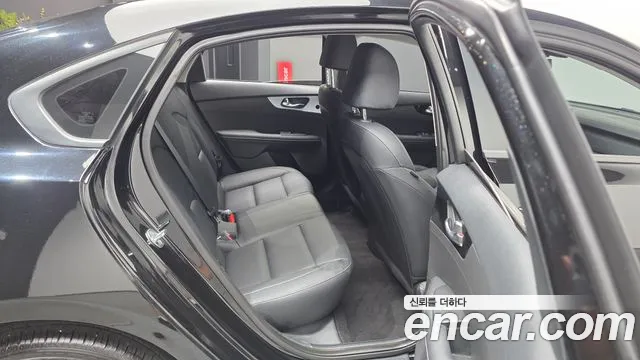 Kia K3 Generation 2 — Фото автомобиля 12