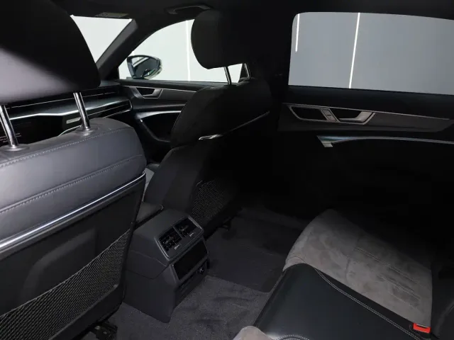 Audi A6L — Фото автомобиля 10