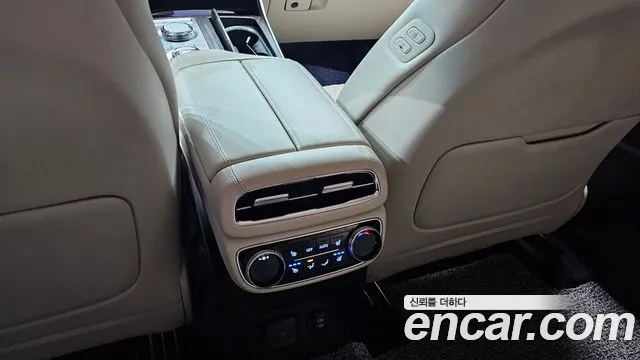 Genesis GV80 — Фото автомобиля 28