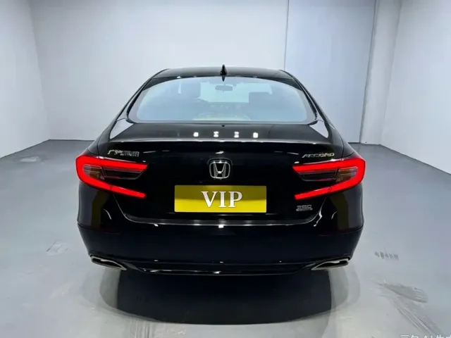 Honda Accord — Фото автомобиля 5
