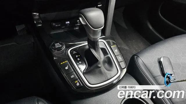 Kia Seltos — Фото автомобиля 12