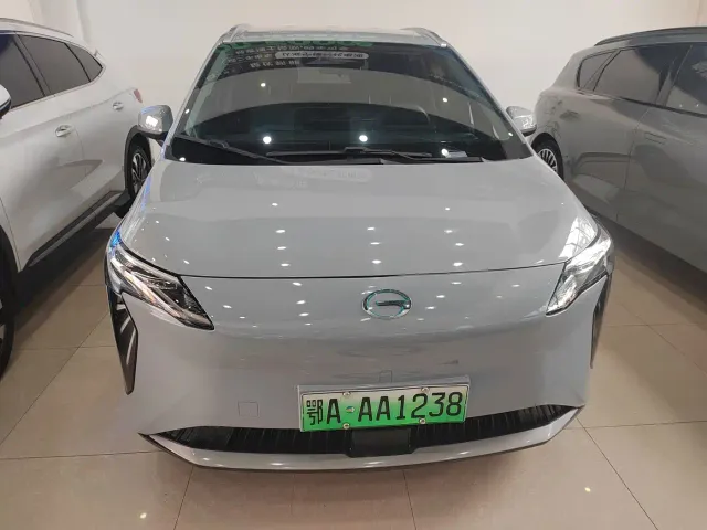GAC Aion Y — Фото автомобиля 2