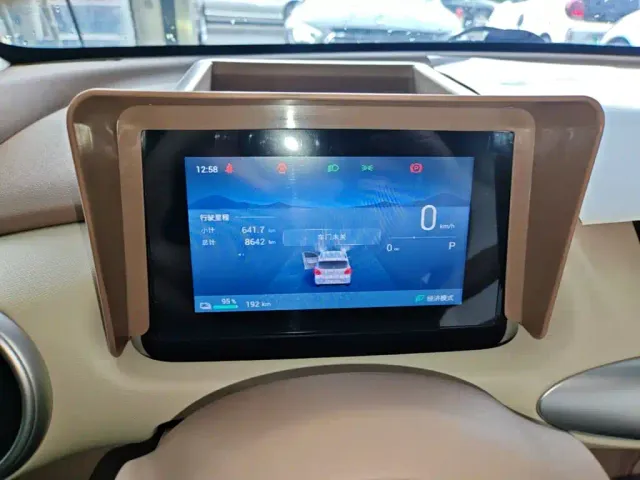 Wuling Hongguang Mini EV — Фото автомобиля 11