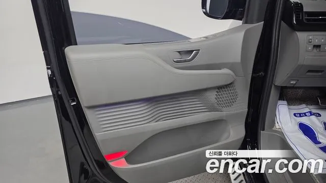 Hyundai Staria Staria 4WD Lounge 9 мест — Фото автомобиля 24