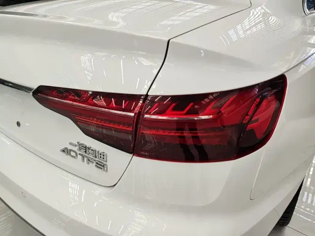 Audi A4L — Фото автомобиля 7