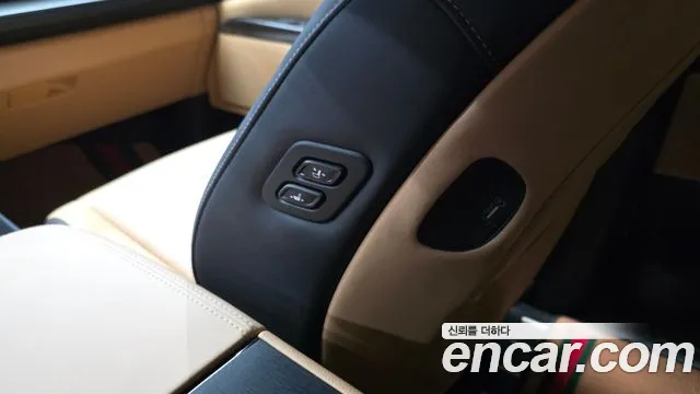Kia Carnival Generation 4 — Фото автомобиля 28