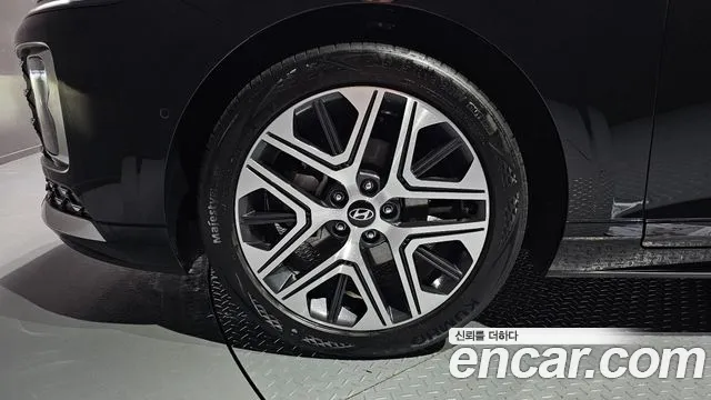 Hyundai Grandeur GN7 — Фото автомобиля 5