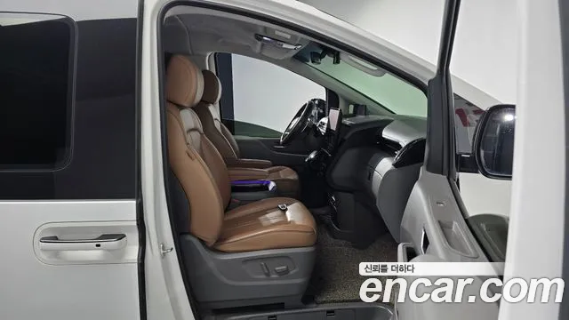 Hyundai Staria Staria 4WD Lounge 9 мест — Фото автомобиля 11