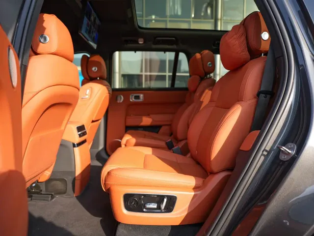 Li Auto L9 — Фото автомобиля 15