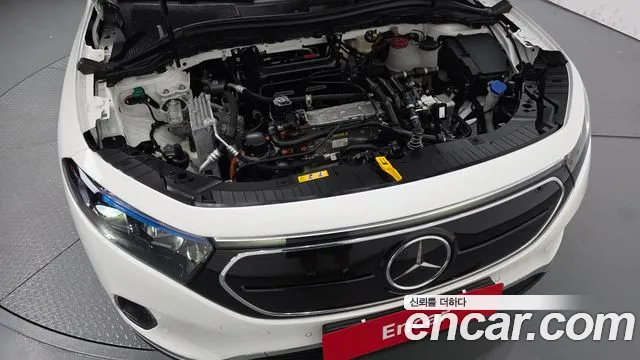 Mercedes-Benz EQA — Фото автомобиля 6