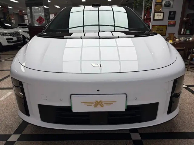 Li Auto i6 — Фото автомобиля 2
