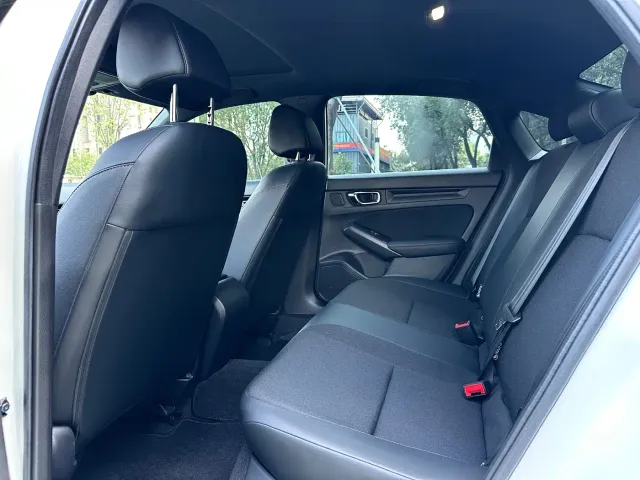 Honda Civic 2023 240TURBO CVT Dynamic Edition — Фото автомобиля 6