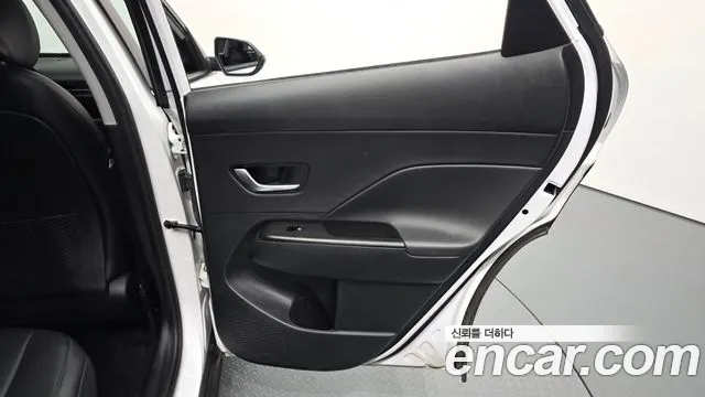 Hyundai Kona — Фото автомобиля 14