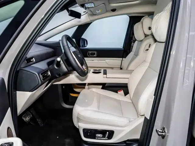 Li Auto MEGA — Фото автомобиля 9