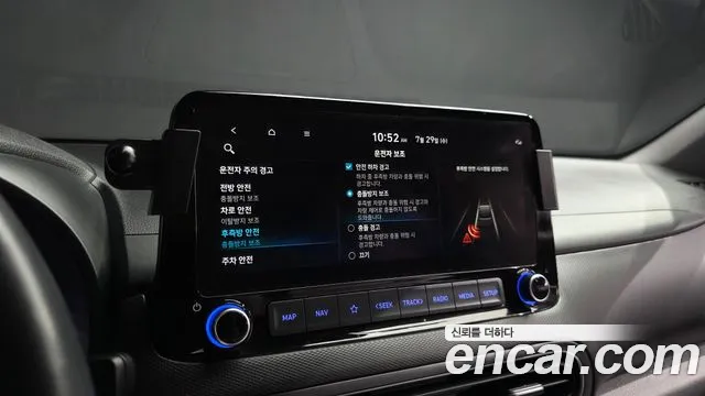 Hyundai Kona Новый Kona Бензин 1.6 турбо 2WD — Фото автомобиля 16